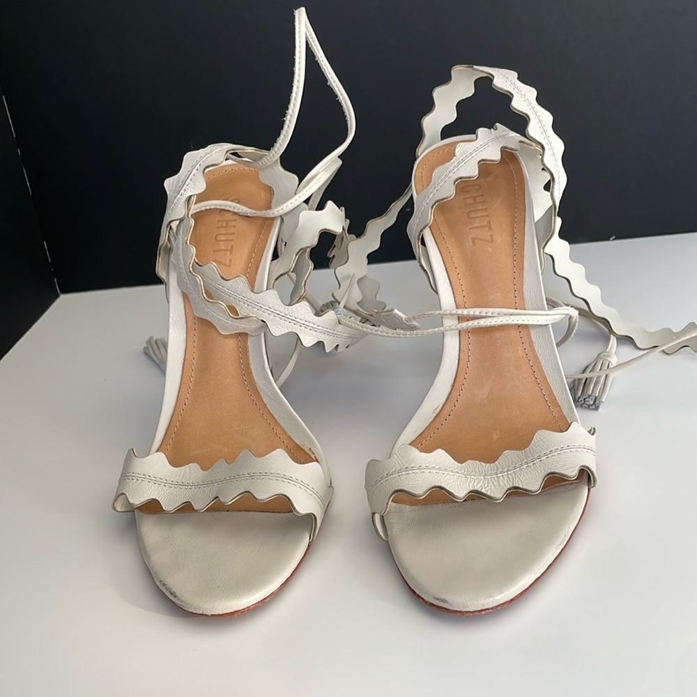 Schutz White Lisana Strappy
Scallop Ankle Wrap Stiletto. Size 7